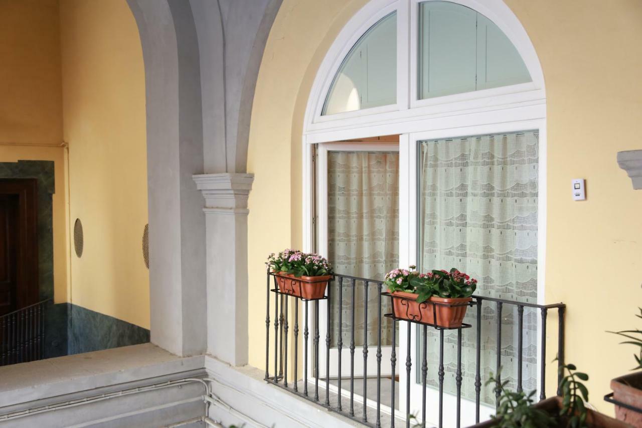 Sarracino Relais Bed & Breakfast Naples Exterior photo